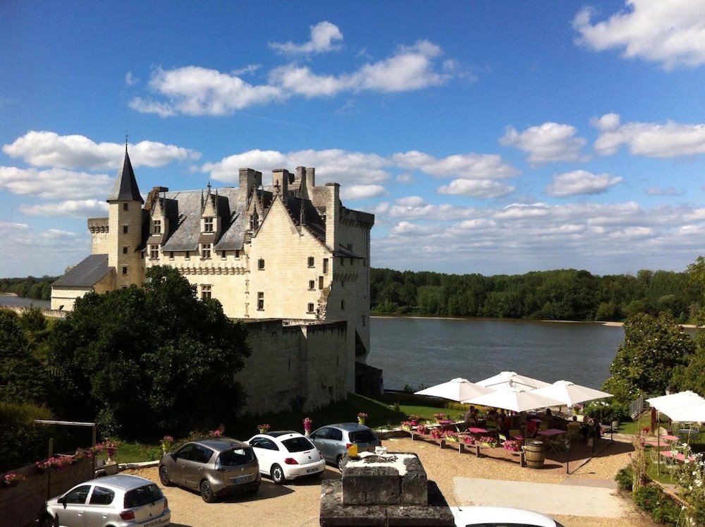 Hôtel le Bussy in Saumur, France