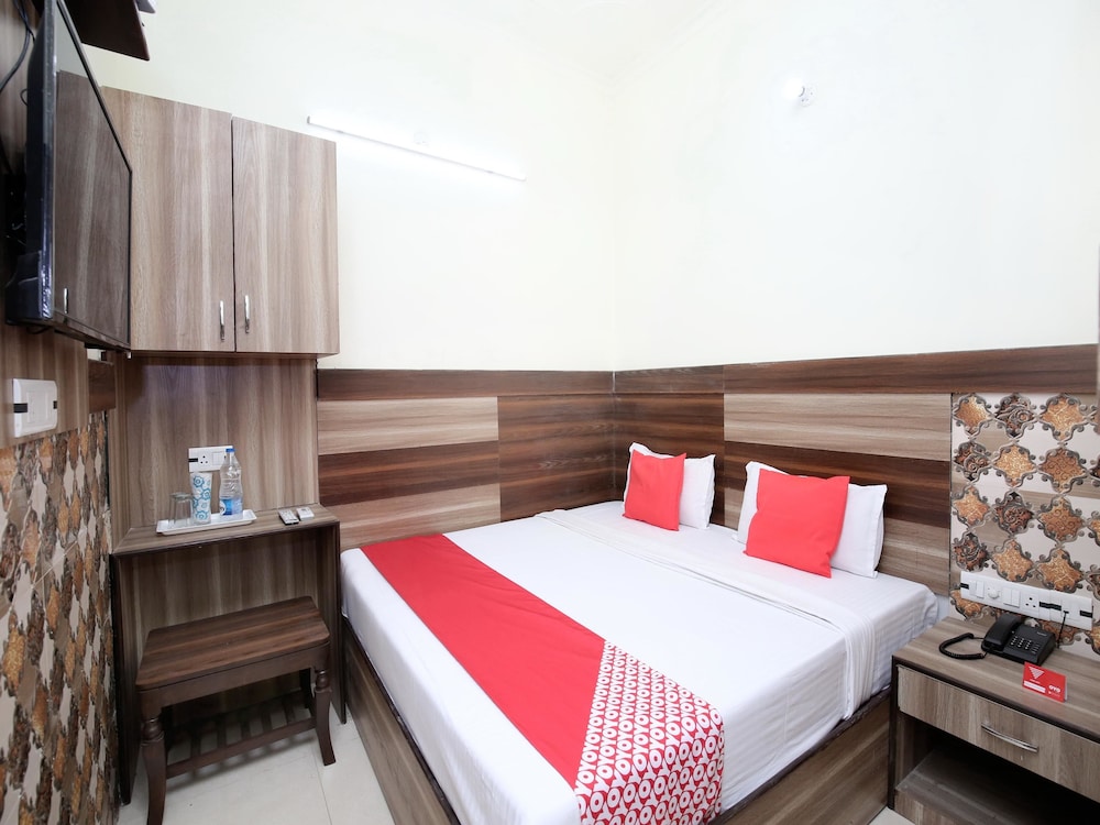 OYO 14784 Angad Residency