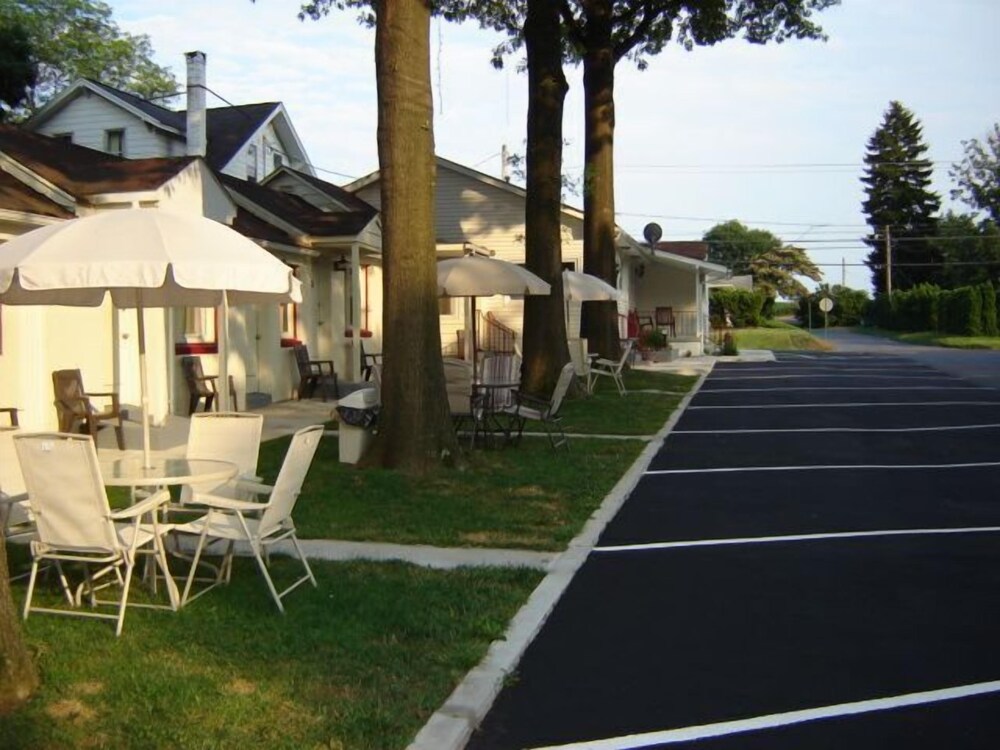 Hershey Travel Inn - photo 13