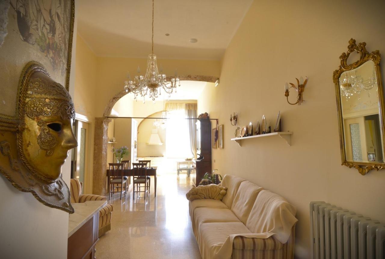 Domus Ponte Casa Antica Ed Elegante in Pieno Centro Storico — 4-Star Luxury Hotel in Arpino, Italy