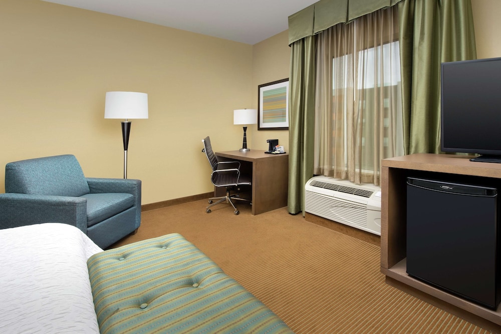Hampton Inn Lake Charles - photo 16