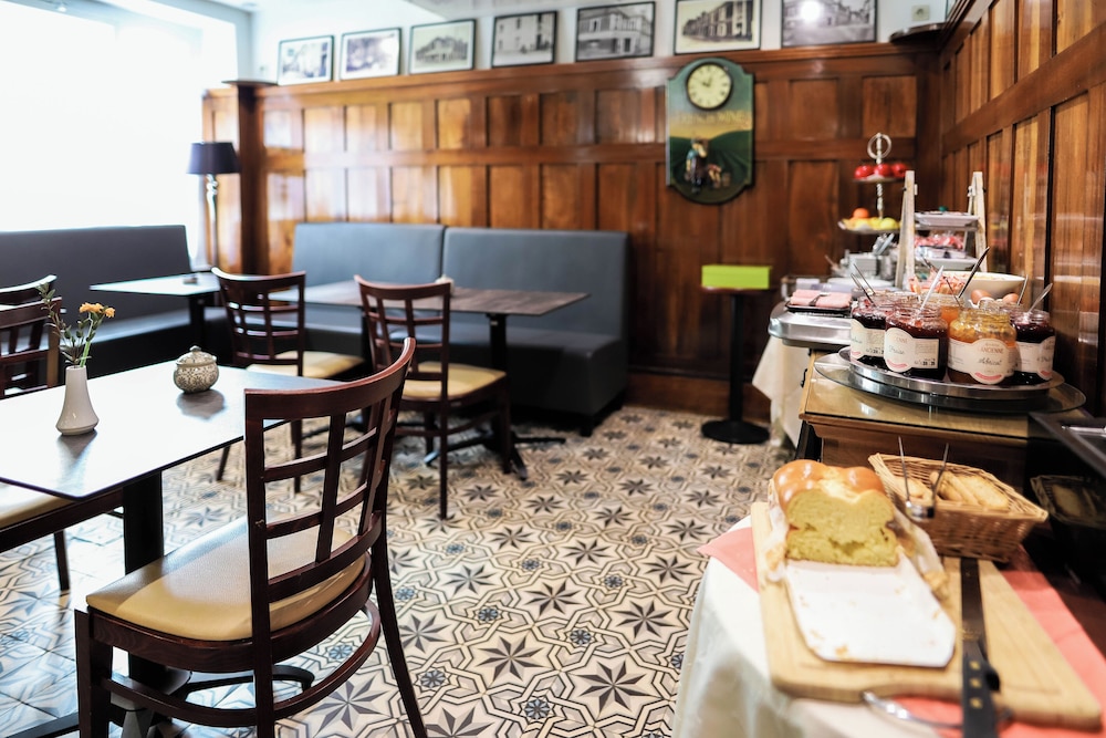 Logis Hôtel & Restaurant d'Angleterre — hotel in Saint-Calais