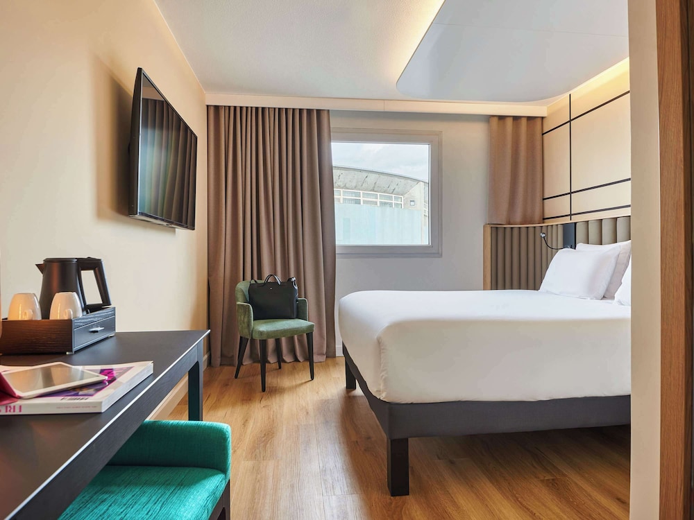 Qualys Hotel Nanterre Paris la Défense