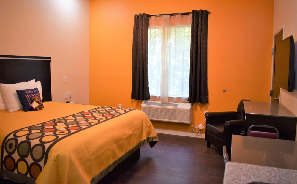 Texas Bungalows Hotel and Suites Austin - photo 11