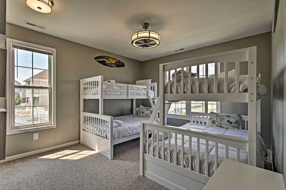 Idyllic Oceanfront Home on Atlantic City Boardwalk - photo 12