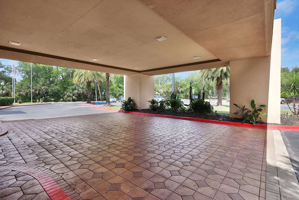 Ramada by Wyndham Jacksonville I 95 by Butler Blvd - photo 16