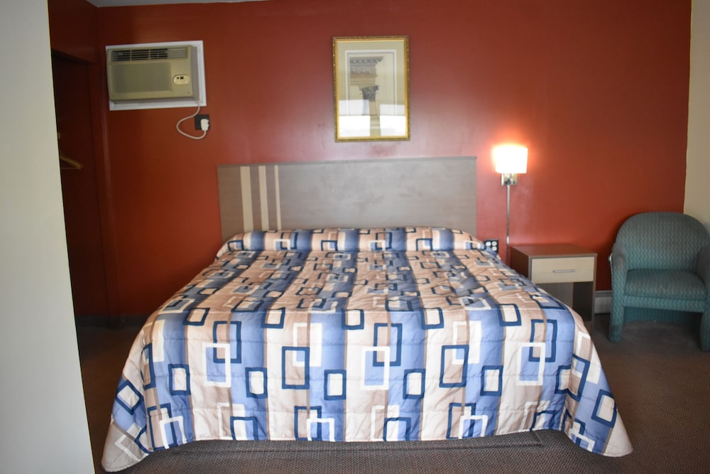 South Hills Motel - photo 10