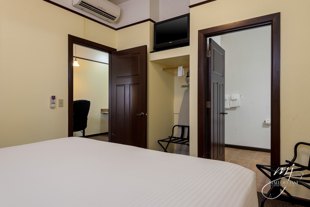 Hotel Seville - photo 11