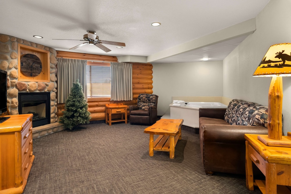 Best Western Northwoods Lodge - photo 10