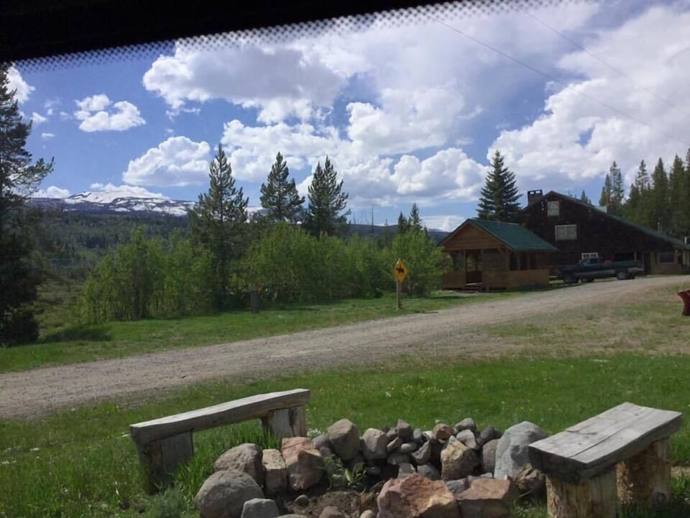 Lava Mountain Lodge - photo 67