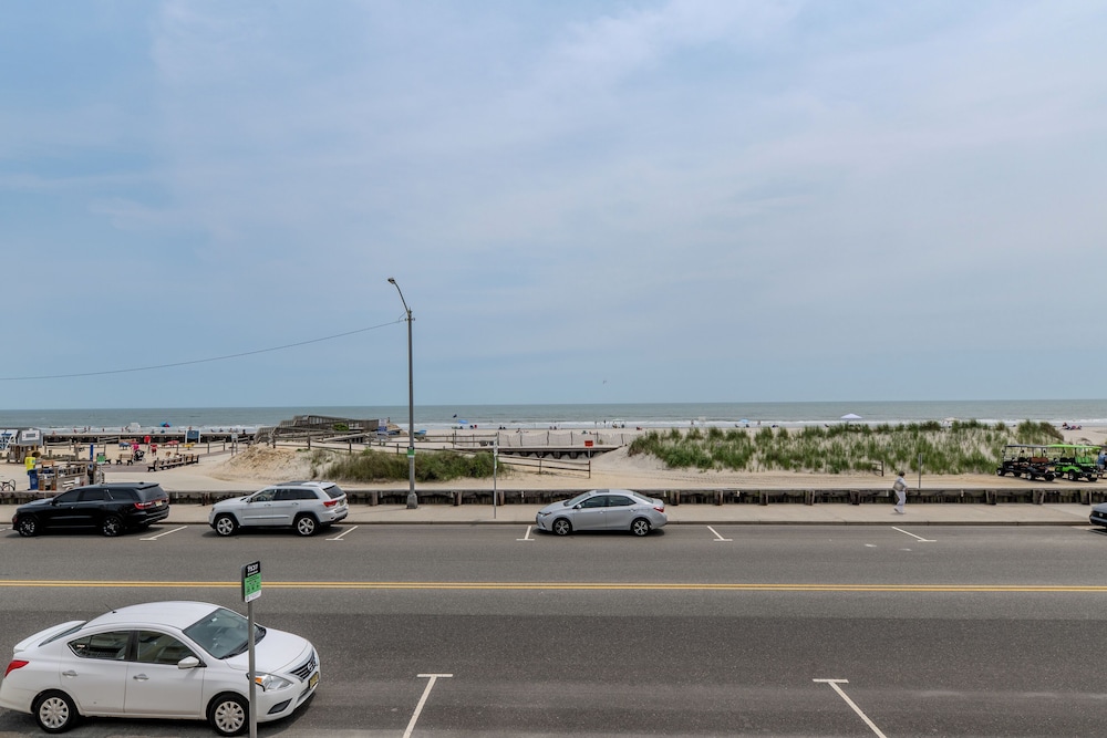 Alante Oceanfront Motel - photo 30