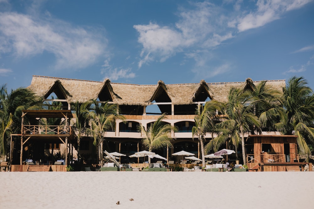 Nossa Hotel in Santa Maria Tonameca, Mexico