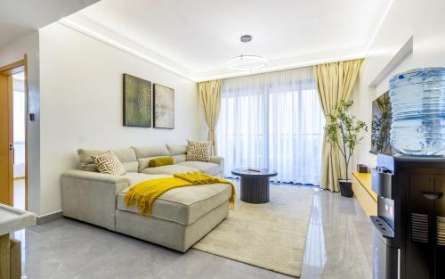 Skypiea Modern 1BR Apartment near Junction Mall Pool Gym Fast WiFi