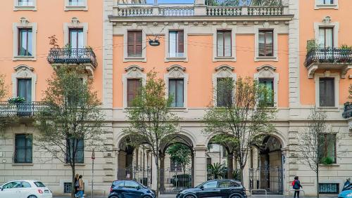 Luxury Sant'Ambrogio Apartment — 4-Star Luxury Hotel in Milan, Italy