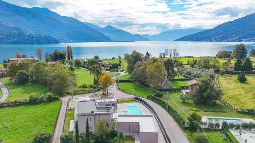 Residence Villa Argentea — 4-Star Luxury Hotel in Gravedona-San Gregorio, Italy