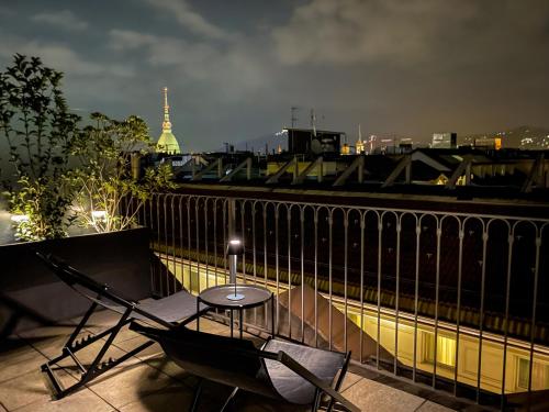 Attico centrale con vista Torino — 4-Star Luxury Hotel in Turin, Italy