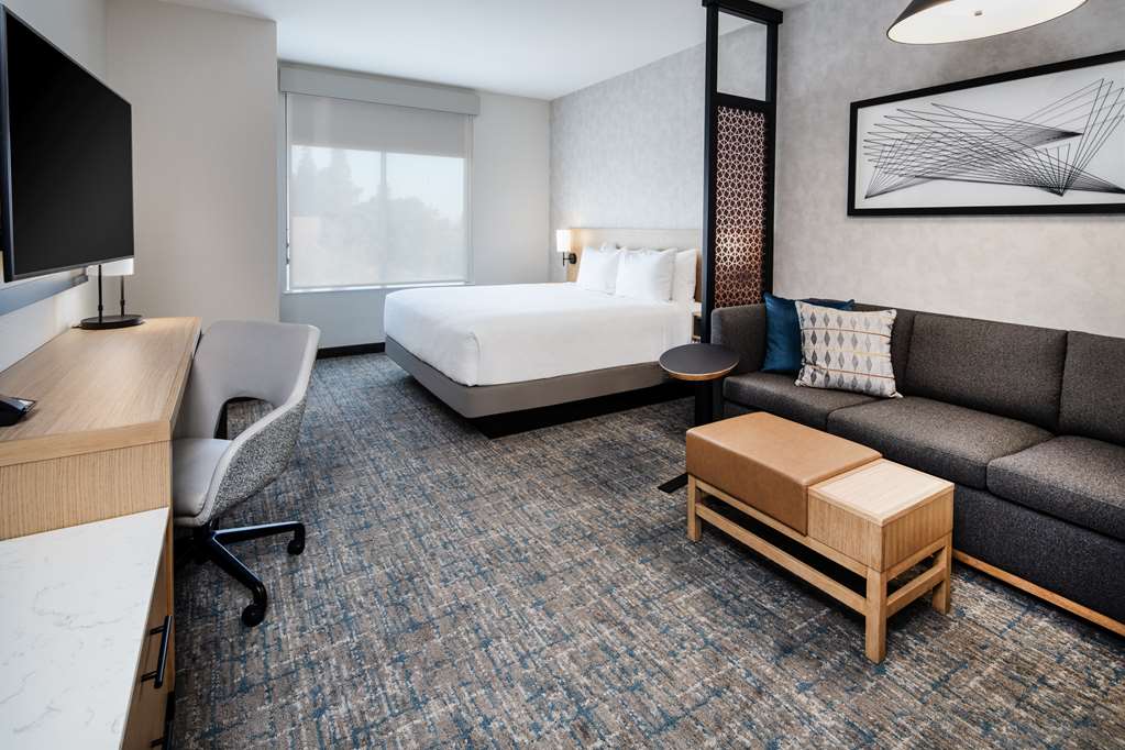 Hyatt Place Bakersfield - photo 18
