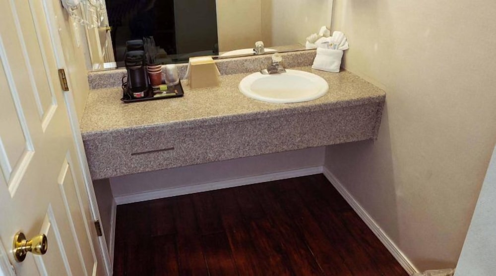 King Resort - photo 11
