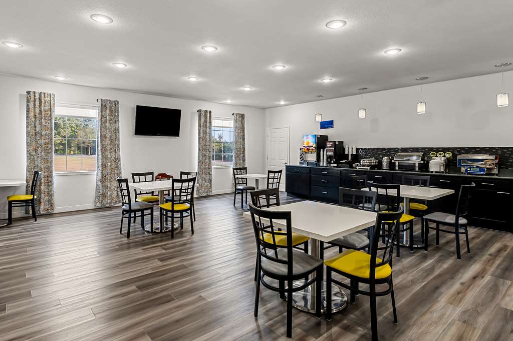 Best Western Sherwood Inn & Suites - photo 30