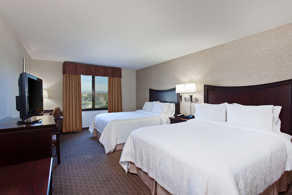 Hampton Inn & Suites Oakland Airport Alameda - photo 9