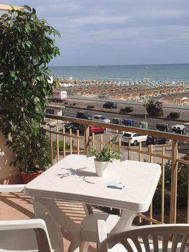 Il Mare Di Roma Apartment — 4-Star Luxury Hotel in Lido Di Ostia, Italy