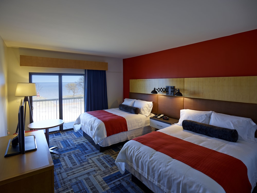 Eddy's Resort - photo 8