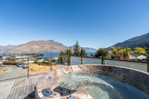Iconic Queenstown Views Spa Pool Walk To Town in Queenstown, New Zealand