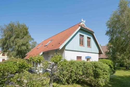 Ferienhaussiedlung Strandperlen Sanddornhof 4b — carbon neutral stay, Wustrow