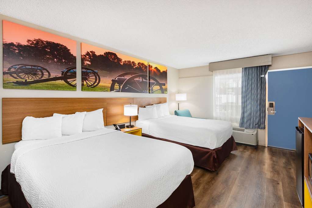 Days Inn by Wyndham Charlottesville University Area - photo 35