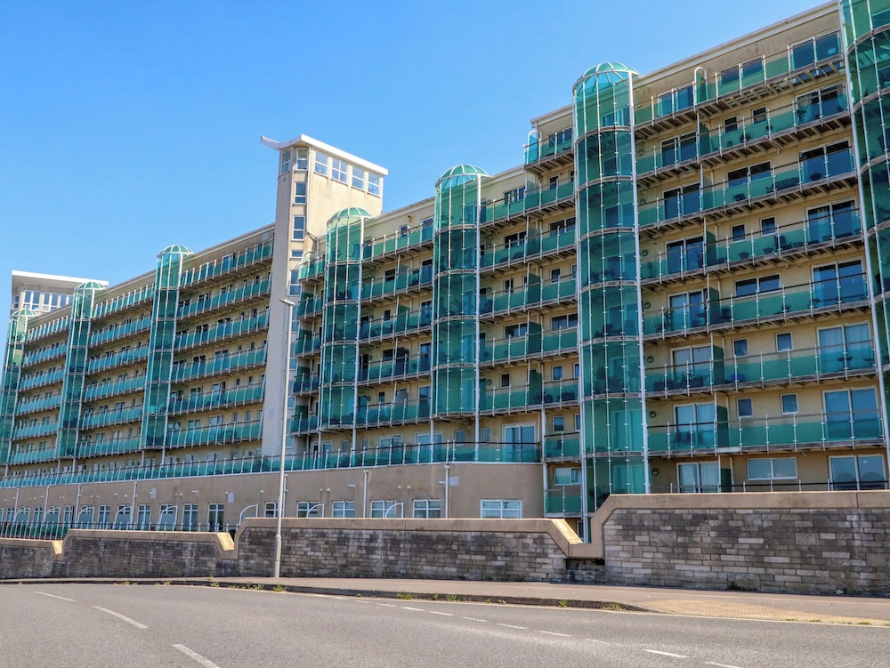 Manhattan Beach — 4-Star Luxury Hotel in Portland, United Kingdom
