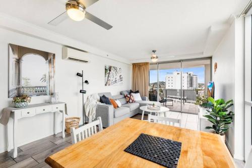 Spacious Inner city Apartment with free parking — 4-Star Luxury Hotel in Brisbane, Australia