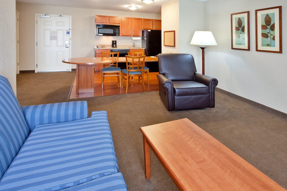 Candlewood Suites Elgin by IHG - photo 9
