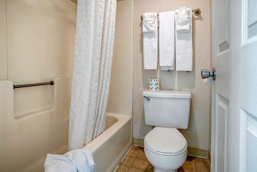 Econo Lodge Inn & Suites Rehoboth Beach - photo 9