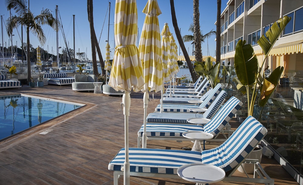 Marina del Rey Hotel - photo 22