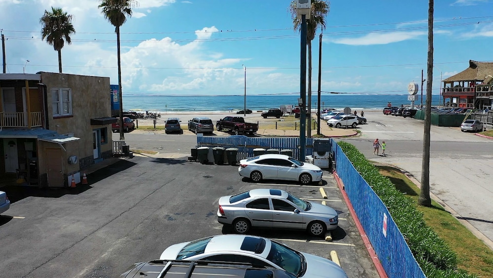 BeachTree Motel - photo 2