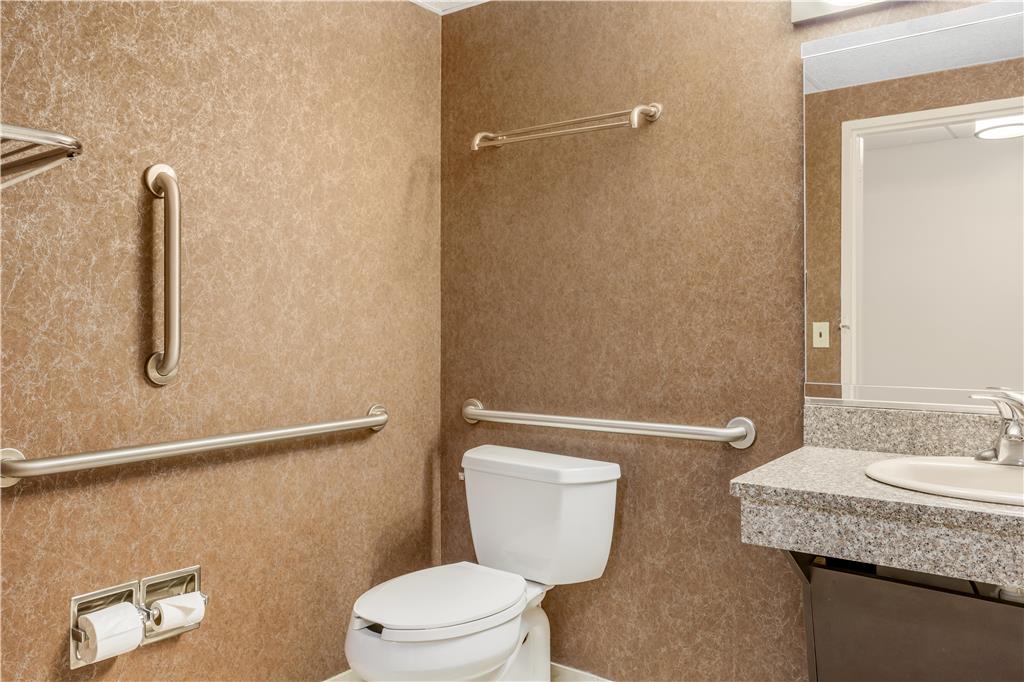 Best Western PLUS Morristown Inn Florham Park - photo 36