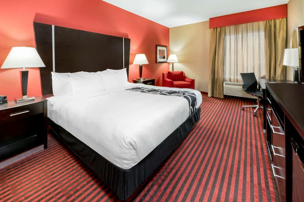 La Quinta Inn & Suites by Wyndham Boutte - photo 14