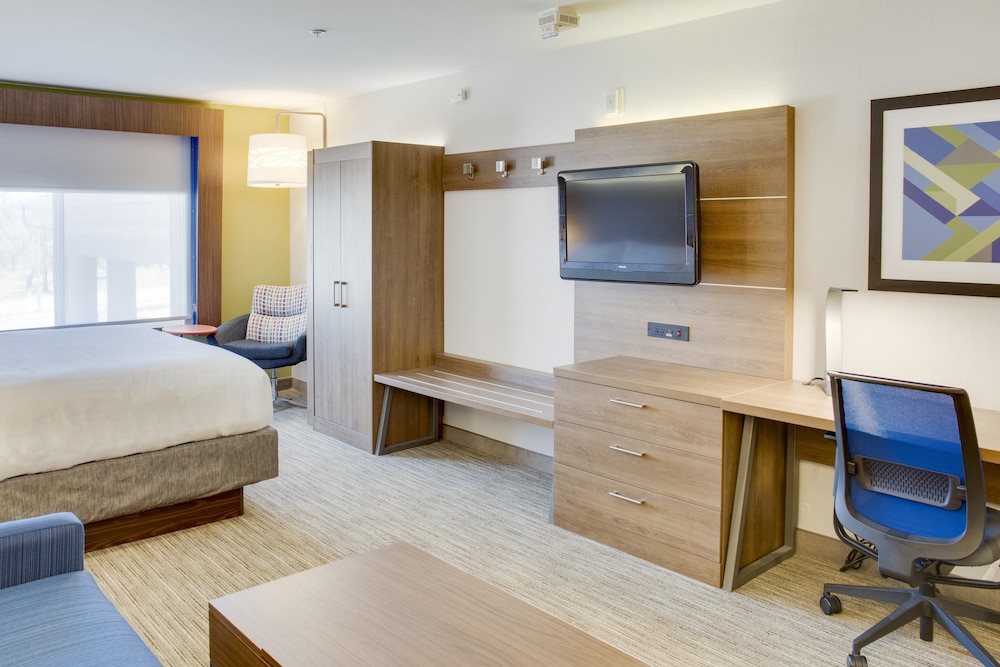 Holiday Inn Express & Suites Chickasha by IHG - photo 9