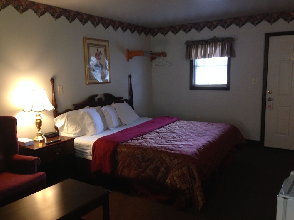 Fred's Inn - photo 8