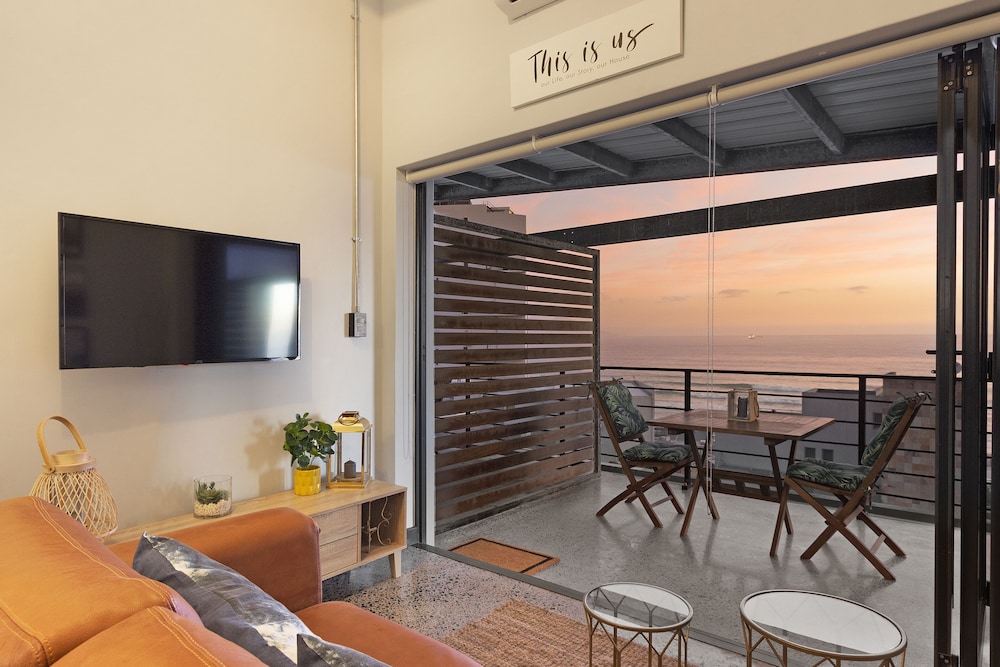 Manhattan On Coral 28 by HostAgents Cape Town