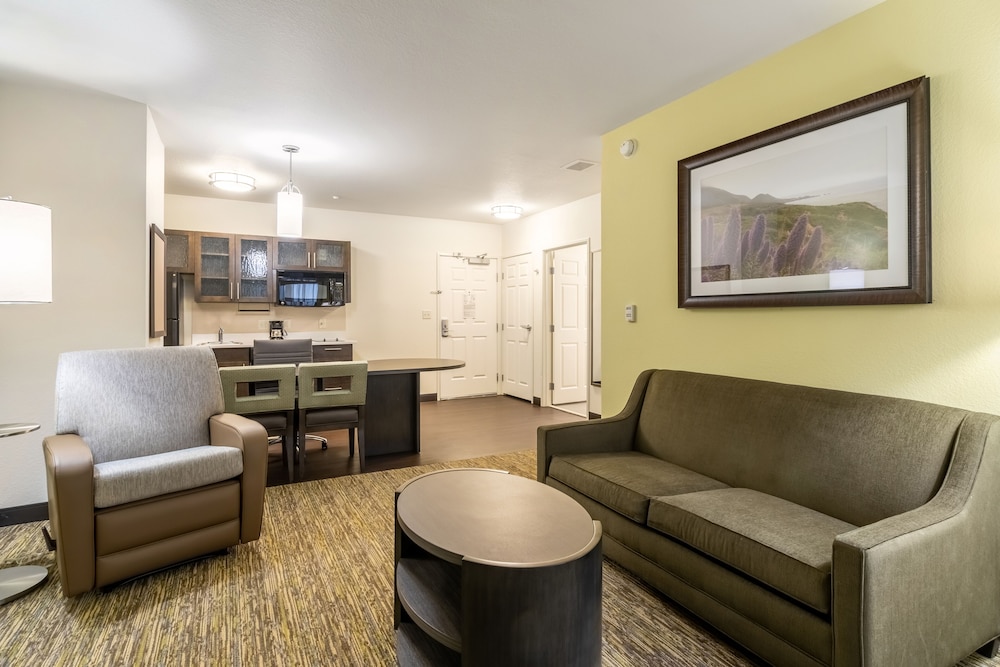 Candlewood Suites Portland Airport by IHG - photo 6