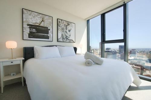Serenity in the Sky 2BR Apt in Rundle Mall — 4-Star Luxury Hotel in Adelaide, Australia