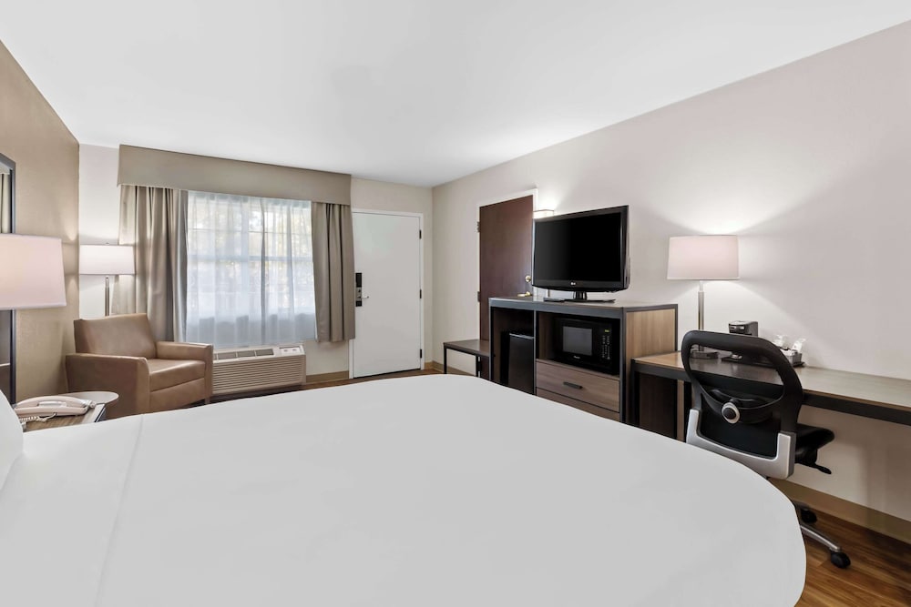 Quality Inn Fayetteville near Historic Downtown Square - photo 15