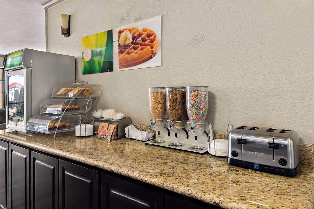 Quality Inn & Suites Weatherford - photo 16