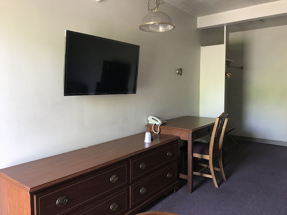 Allenwood Motel - photo 9
