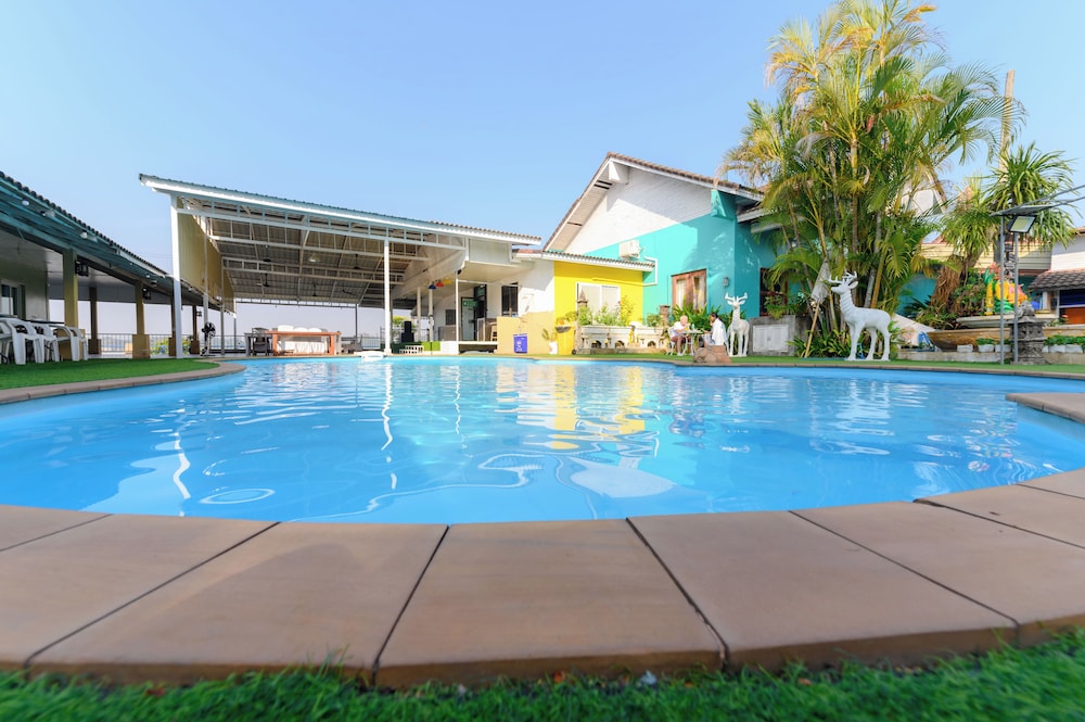 Kongkhamkoon Hotel - carbon neutral hotel in Pak Khat