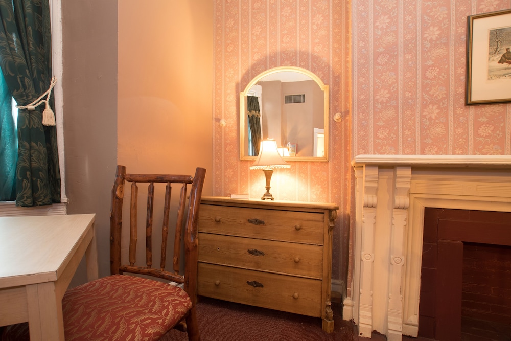 Biltmore Suites Hotel - photo 20