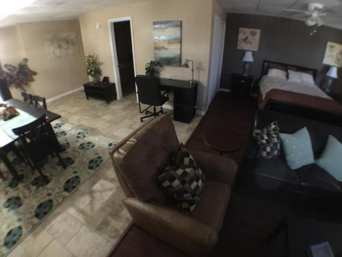 Austin Motor Inn - photo 30