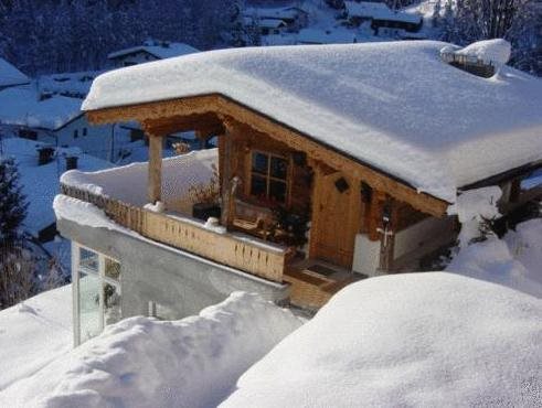 Ferienhaus Joel — 4-Star Luxury Hotel in Fieberbrunn, Austria