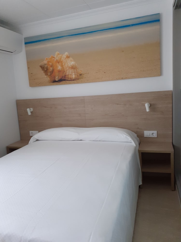 Iberflat Hotel Marynton in Benicarlo, Spain